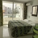 Casa Climatizada 아파트 *